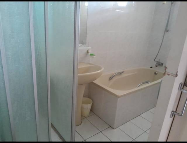 2 BEDROOM PROPERTY TO RENT IN NORTH BEACH